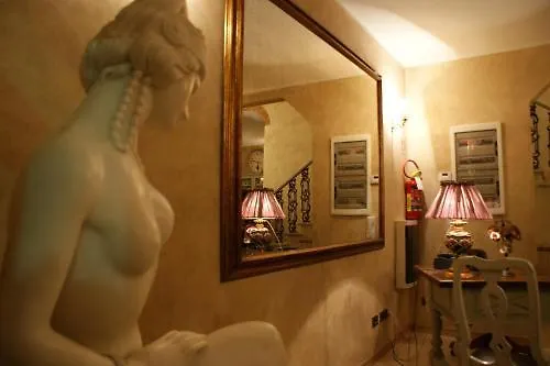 ***  Hotel La Petite Maison Viareggio Italien